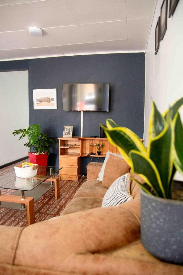 5 Min From The Airport - Perfect Stop Alajuela Luaran gambar